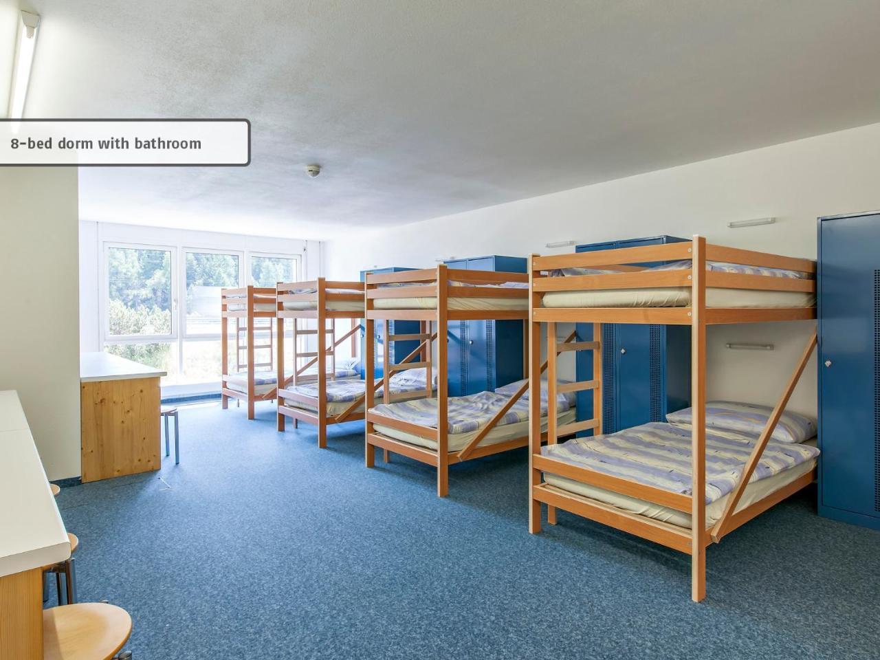 Hostel Inn Lodge ツェエリーナ エクステリア 写真