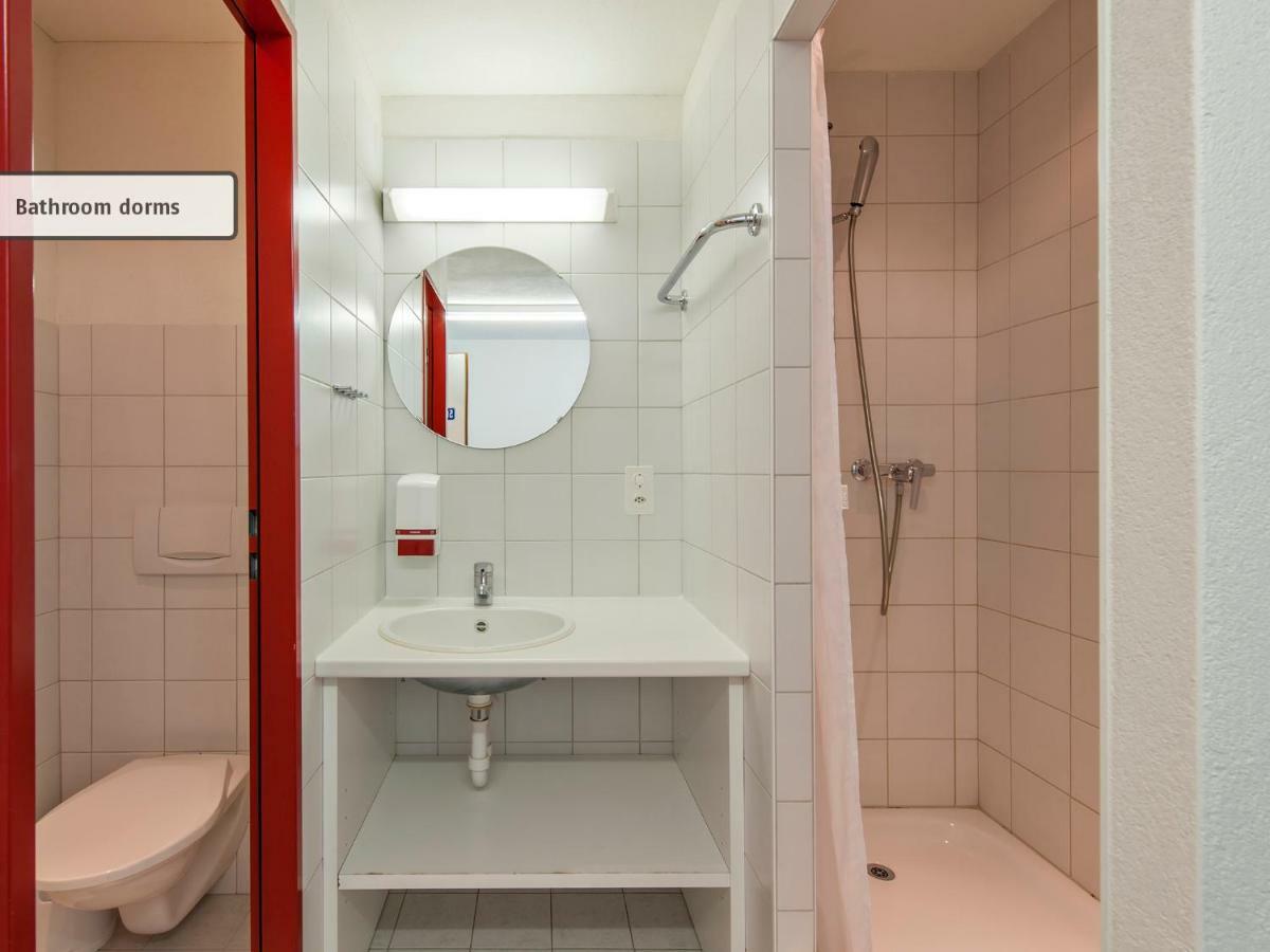 Hostel Inn Lodge ツェエリーナ エクステリア 写真